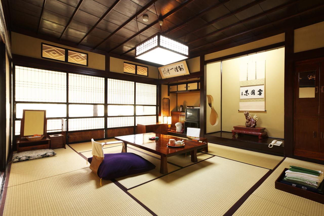 Nishiya Hotel Yonezawa Exterior photo